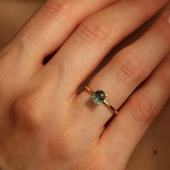 Nangi fine jewelry - teal / Peacock ring in yellow gold