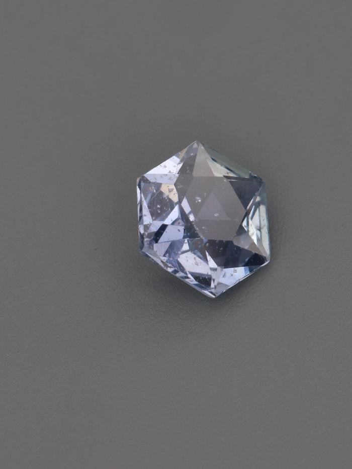 Nangi fine jewelry - blue gemstone in gold