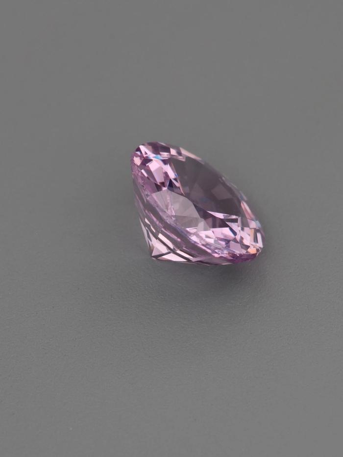 Nangi fine jewelry - pink gemstone in gold