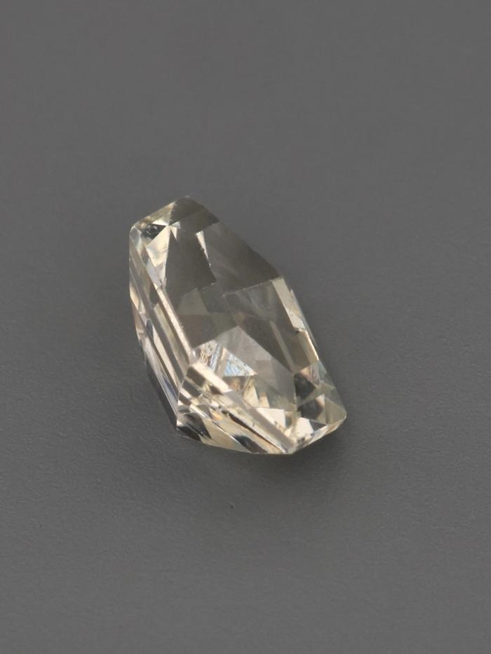 Nangi fine jewelry - champagne gemstone in gold