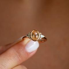 Nangi fine jewelry - orange ring in yellow gold