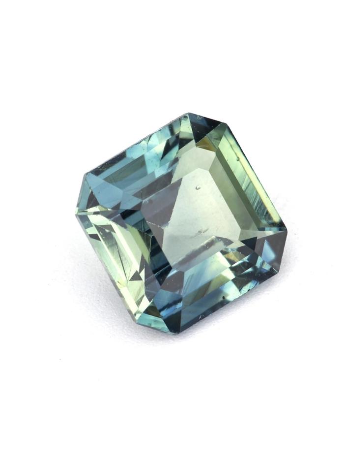 Nangi fine jewelry - teal / Peacock gemstone in gold