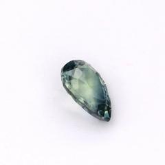 Nangi fine jewelry - green sapphire gemstone in gold