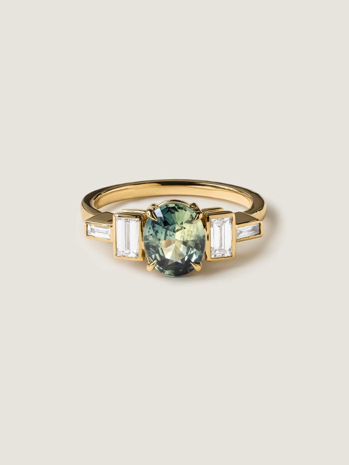 Nangi fine jewelry - teal / Peacock sapphire ring in yellow gold