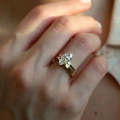 Nangi fine jewelry - white ring in gold