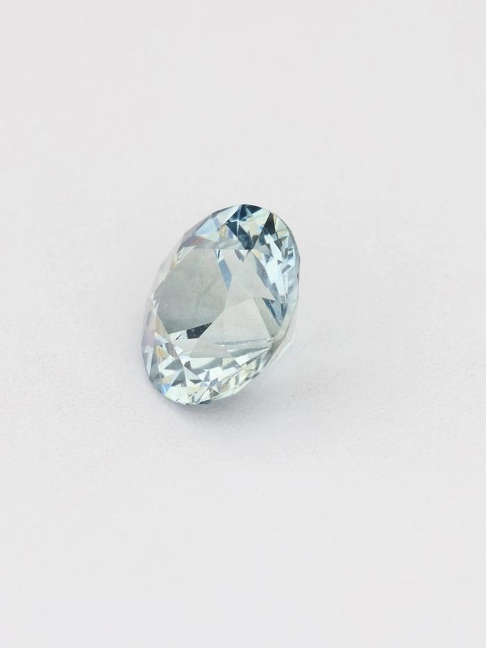 Nangi fine jewelry - blue sapphire gemstone in gold