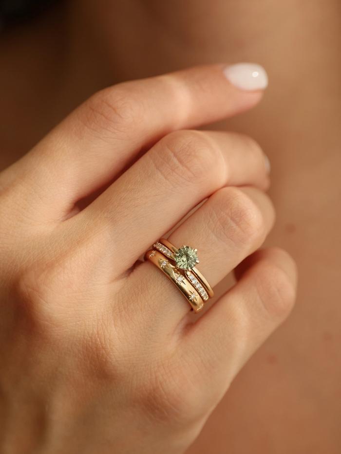 Nangi fine jewelry - green ring in yellow gold