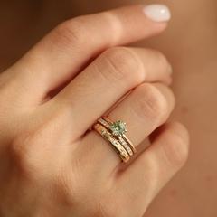Nangi fine jewelry - green ring in yellow gold