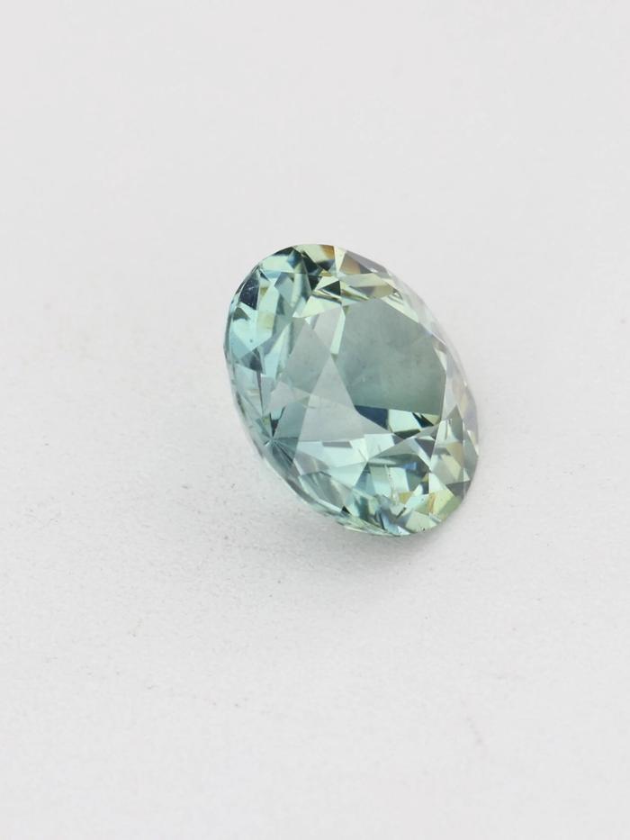Nangi fine jewelry - green gemstone in gold