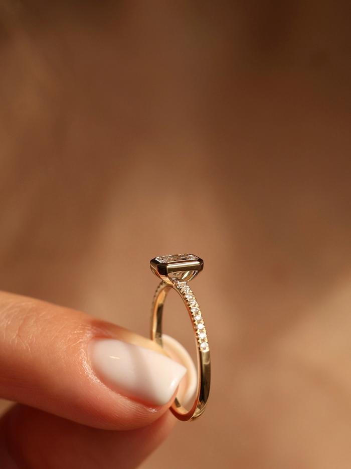 Nangi fine jewelry - ring in yellow gold