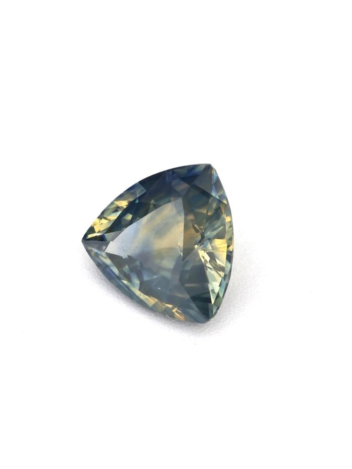 Nangi fine jewelry - blue gemstone in gold