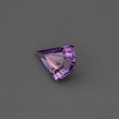 Nangi fine jewelry - purple gemstone in gold