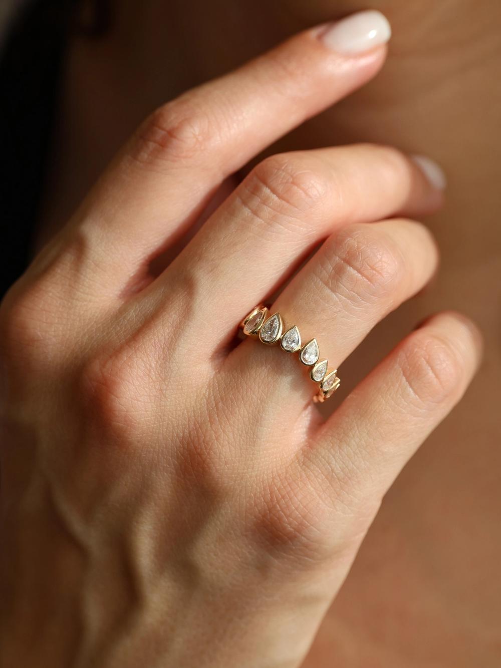 Serendip Diamond Band