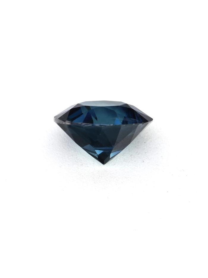 Nangi fine jewelry - blue sapphire gemstone in gold