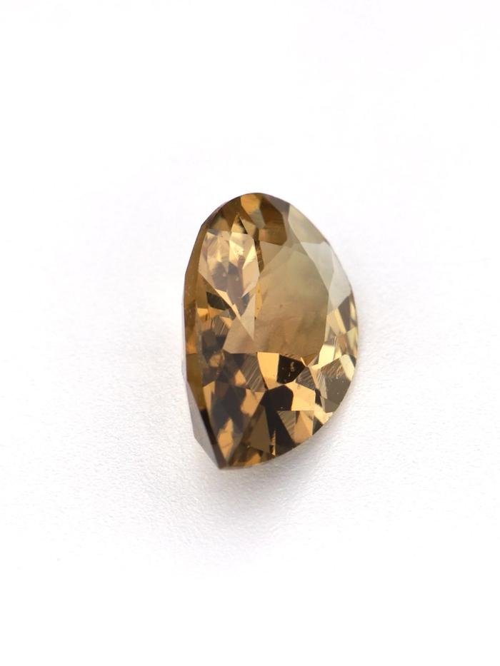 Nangi fine jewelry - yellow gemstone in gold