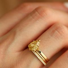 Nangi fine jewelry - lab-grown diamond ring in yellow gold