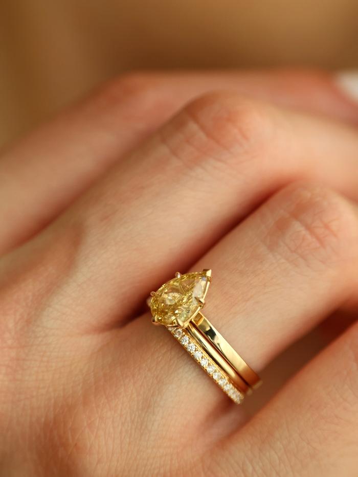 Nangi fine jewelry - lab-grown diamond ring in yellow gold