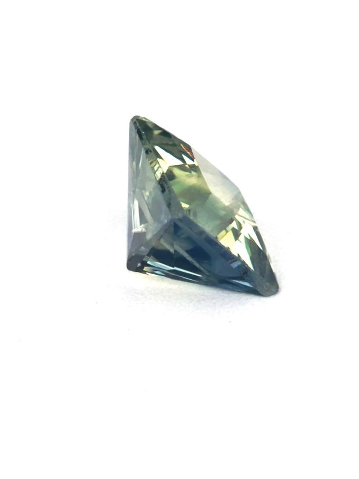 Nangi fine jewelry - teal / Peacock gemstone in gold