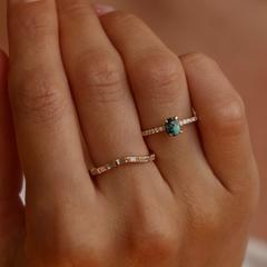 Nangi fine jewelry - teal / Peacock sapphire ring in yellow gold