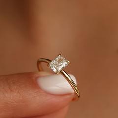 Nangi fine jewelry - white ring in gold