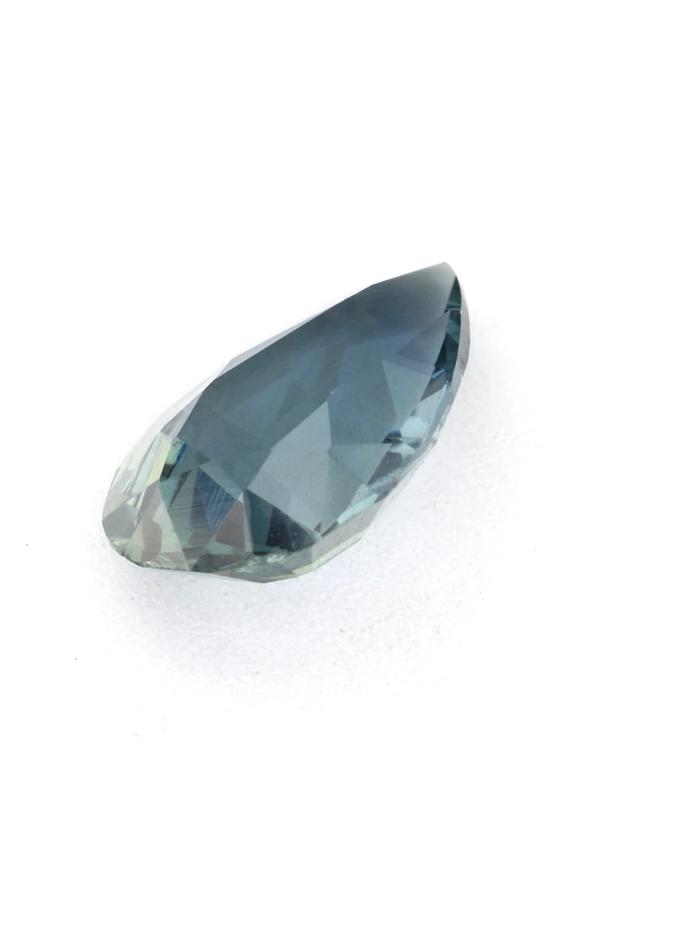Nangi fine jewelry - teal / Peacock sapphire gemstone in gold