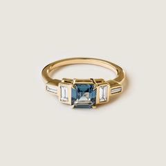 Nangi fine jewelry - teal / Peacock sapphire ring in yellow gold