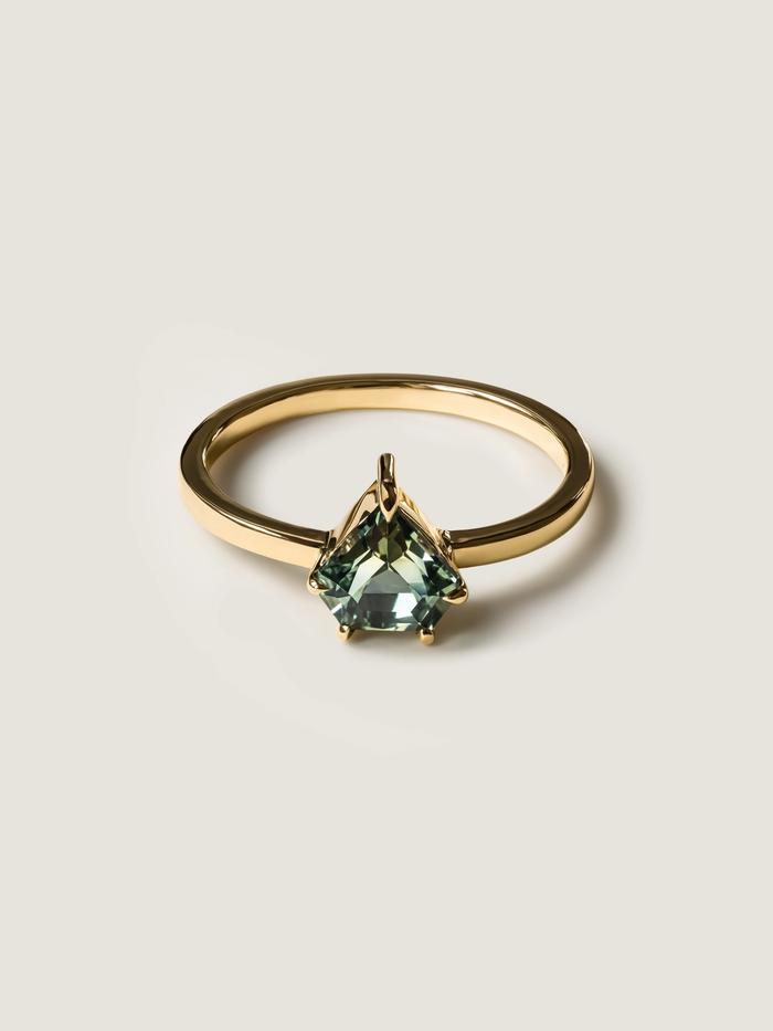 Nangi fine jewelry - green sapphire ring in yellow gold