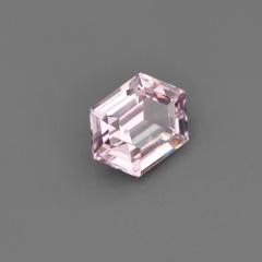 Nangi fine jewelry - pink sapphire gemstone in gold