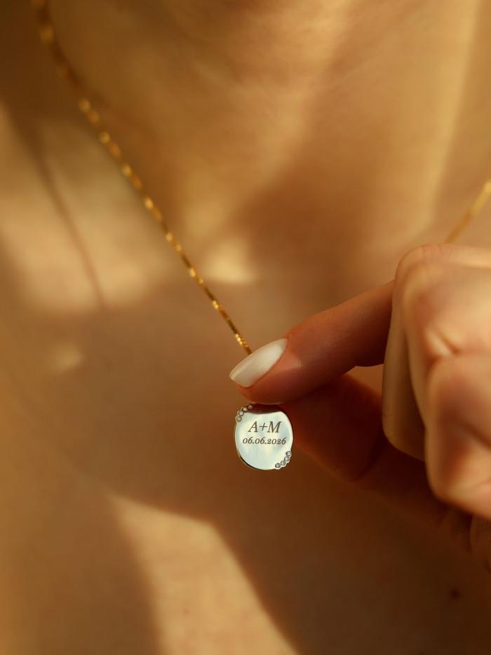 Nangi fine jewelry - white lab-grown diamond pendant in gold