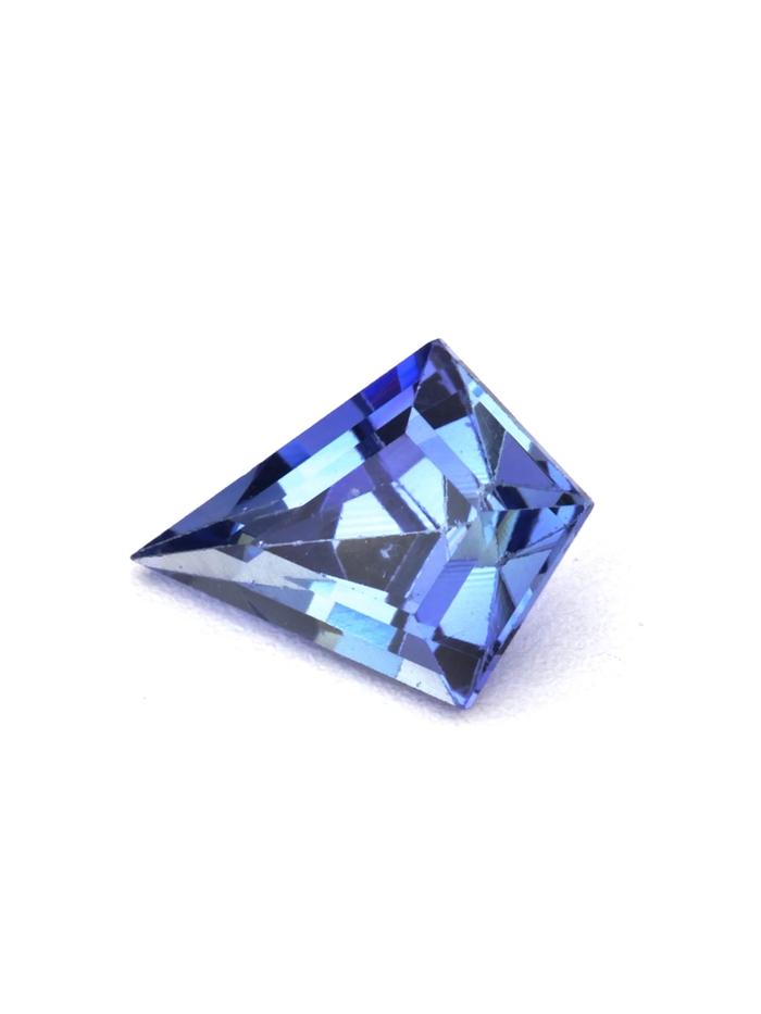 Nangi fine jewelry - blue gemstone in gold