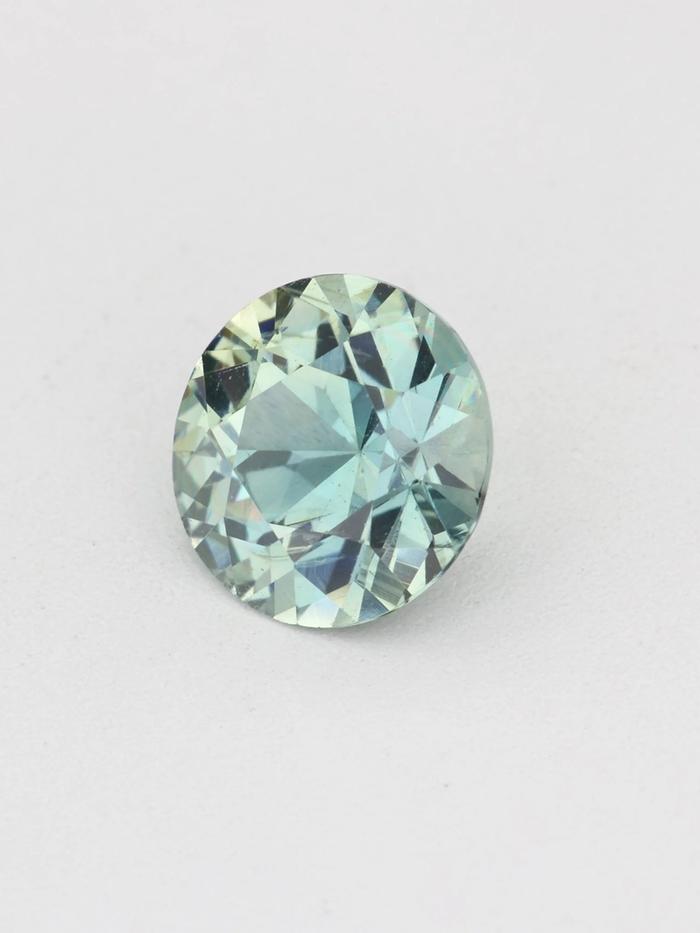 Nangi fine jewelry - green gemstone in gold