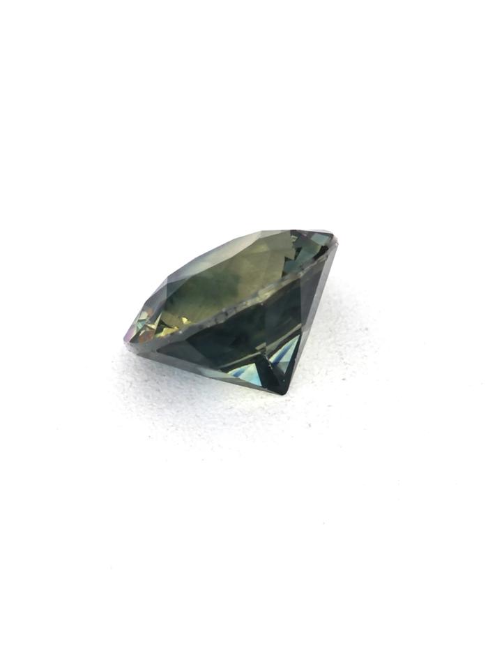 Nangi fine jewelry - green gemstone in gold