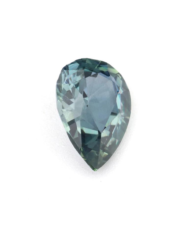 Nangi fine jewelry - teal / Peacock sapphire gemstone in gold