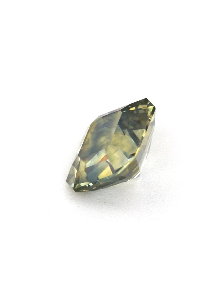 Nangi fine jewelry - blue gemstone in gold
