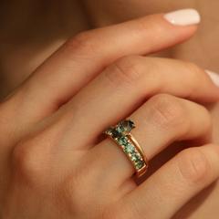 Nangi fine jewelry - teal / Peacock ring in yellow gold