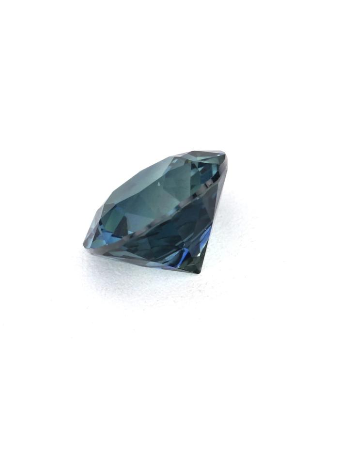 Nangi fine jewelry - blue sapphire gemstone in gold