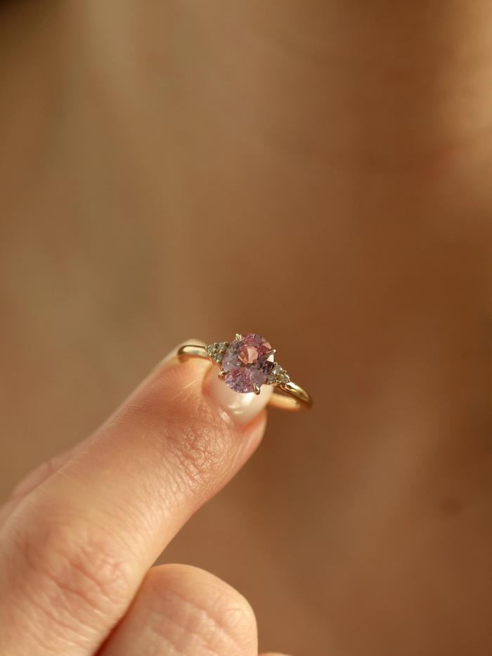 Nangi fine jewelry - pink ring in yellow gold