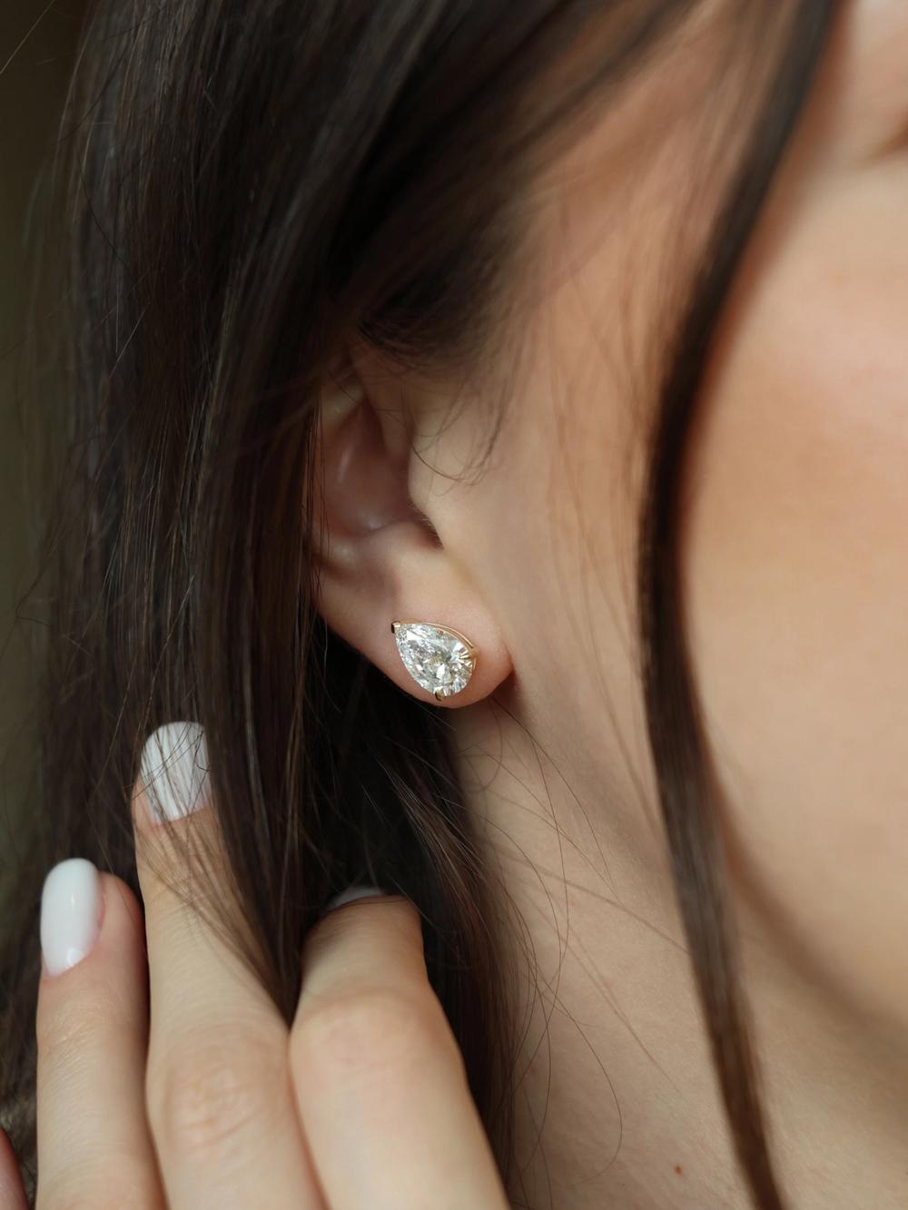 Signature Drop Diamond Studs – 2.00 Carat