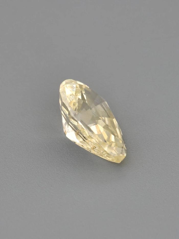 Nangi fine jewelry - yellow sapphire gemstone in gold