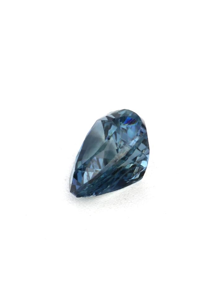 Nangi fine jewelry - teal / Peacock gemstone in gold