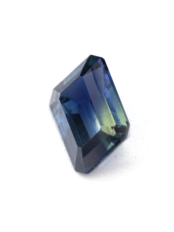 Nangi fine jewelry - blue gemstone in gold