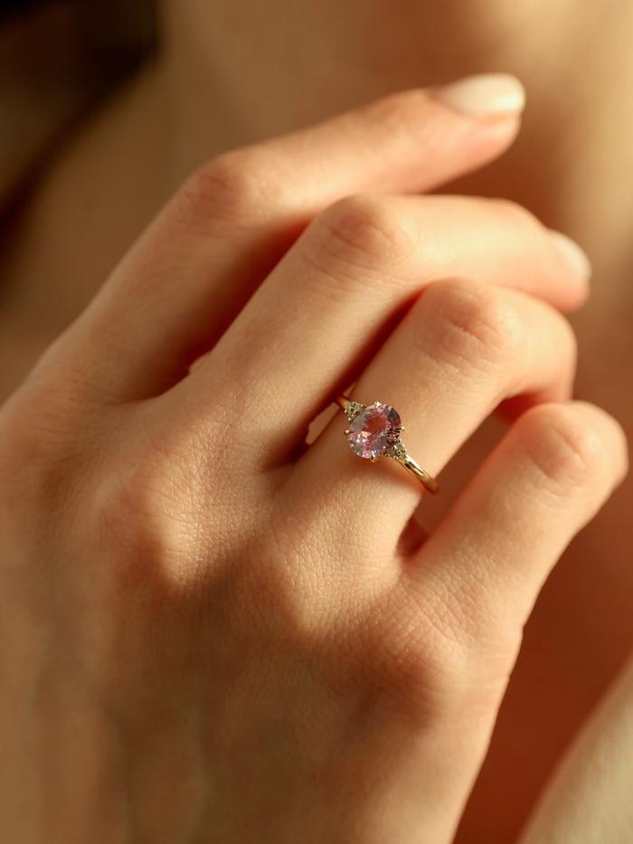 Nangi fine jewelry - pink ring in yellow gold