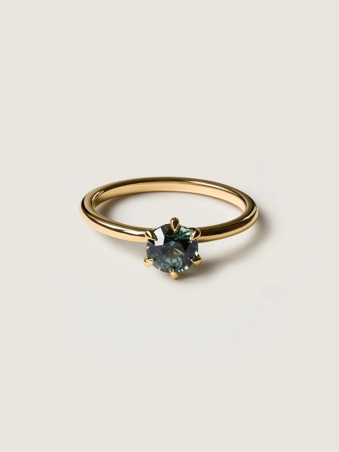 Nangi fine jewelry - green sapphire ring in yellow gold