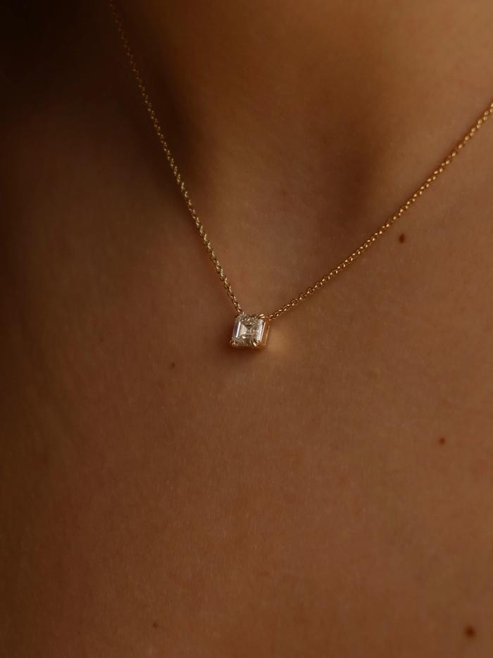 Nangi fine jewelry - white lab-grown diamond necklace in yellow gold