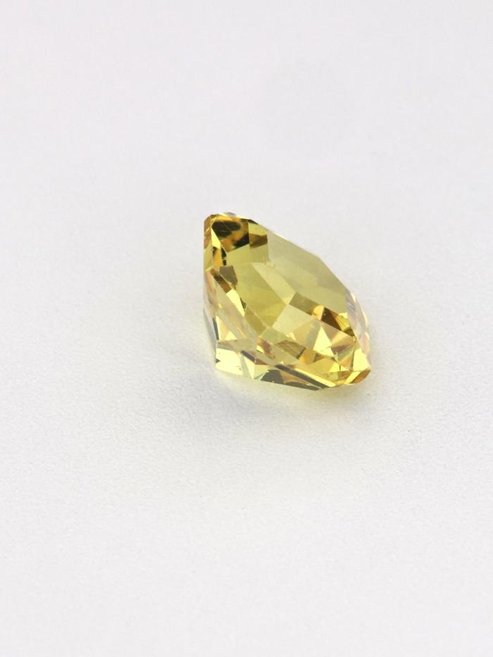 Nangi fine jewelry - yellow gemstone in gold