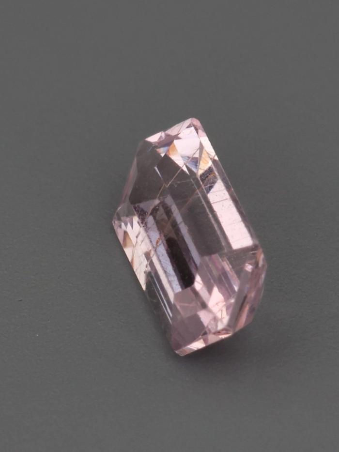 Nangi fine jewelry - pink gemstone in gold