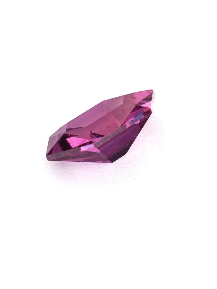 Nangi fine jewelry - pink sapphire gemstone in gold
