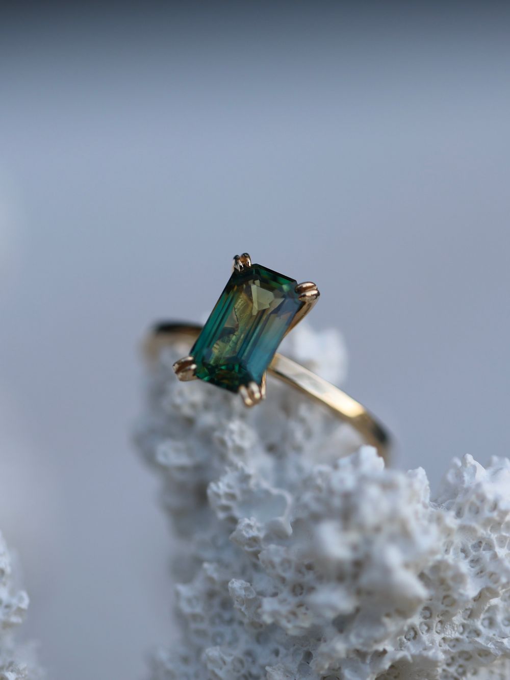 Bicolored Peacock Statement Ring