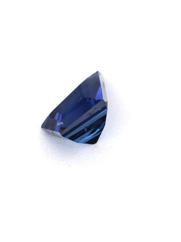Nangi fine jewelry - blue gemstone in gold