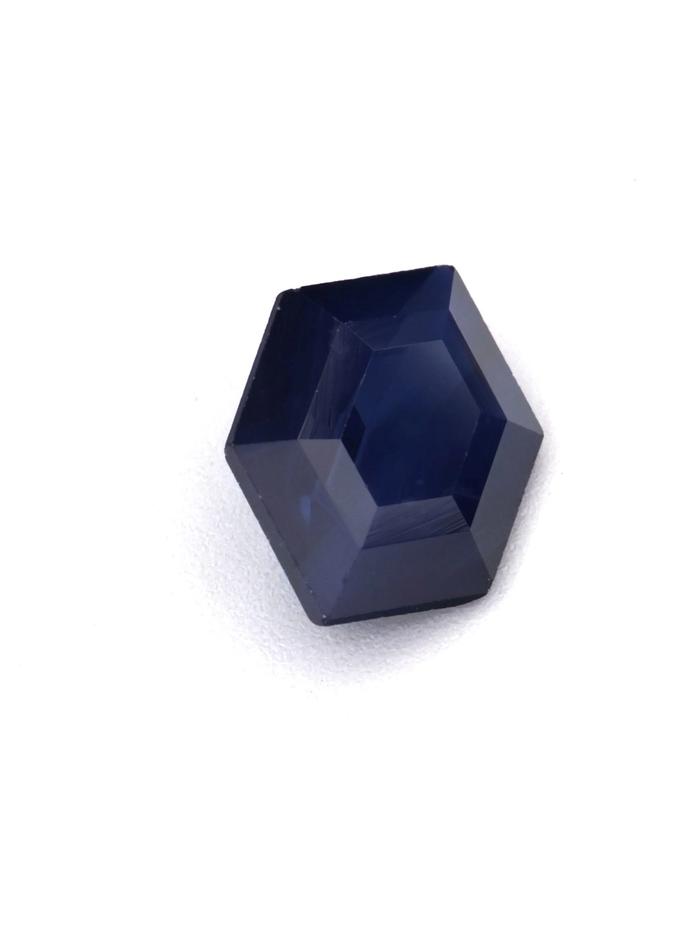 Nangi fine jewelry - blue gemstone in gold